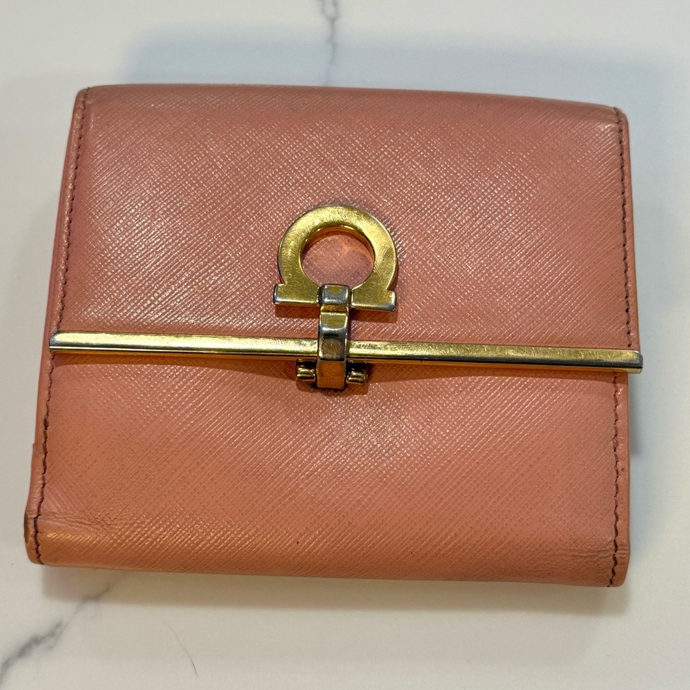 Salvatore Ferragamo Gancini Pink Leather Wallet Bifold Compact